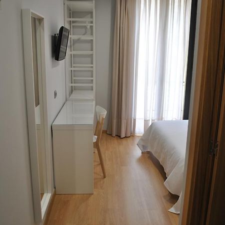 Hostal Universitat Cervera Kültér fotó