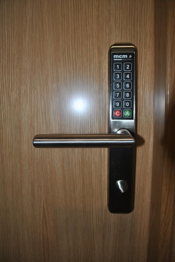 Hostal Universitat Cervera Kültér fotó