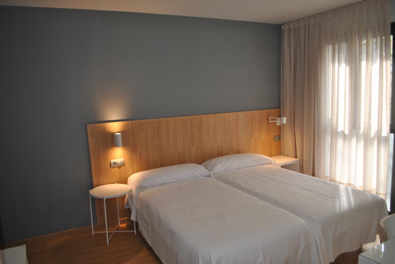 Hostal Universitat Cervera Kültér fotó