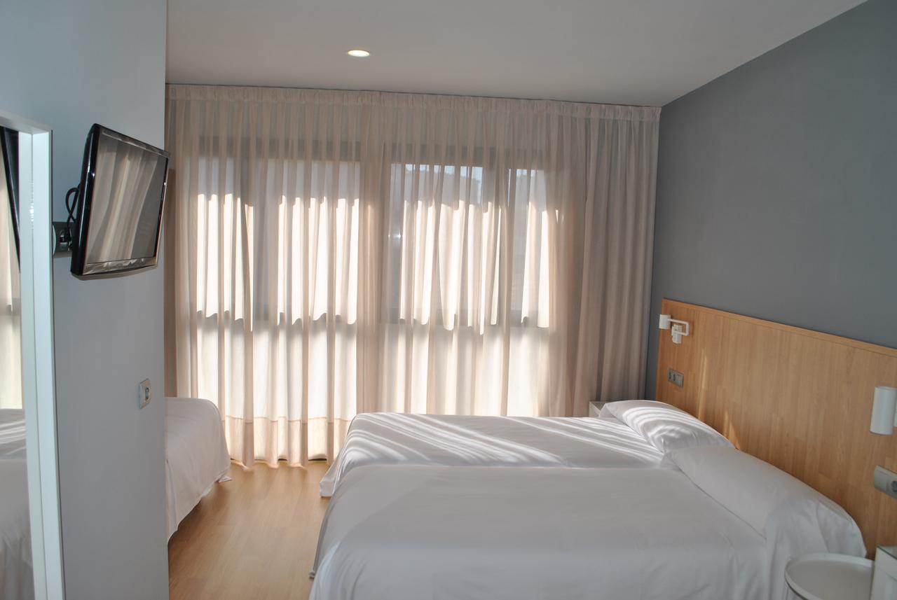 Hostal Universitat Cervera Kültér fotó