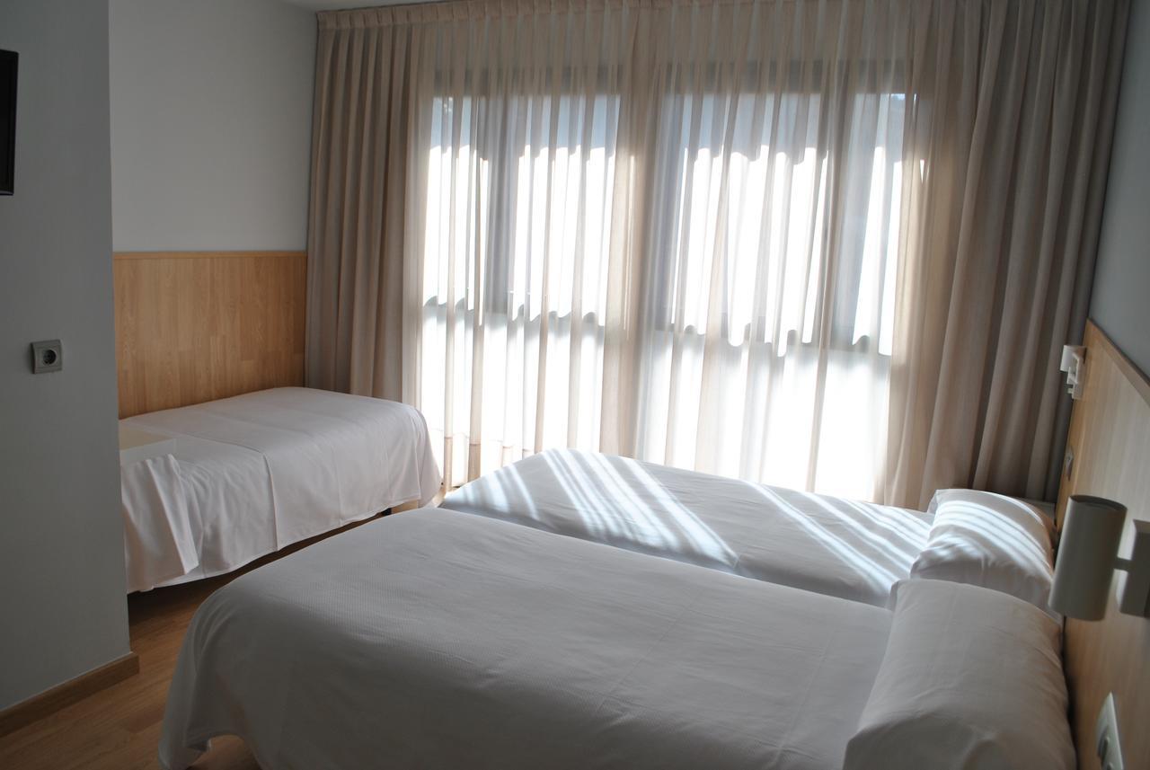 Hostal Universitat Cervera Kültér fotó