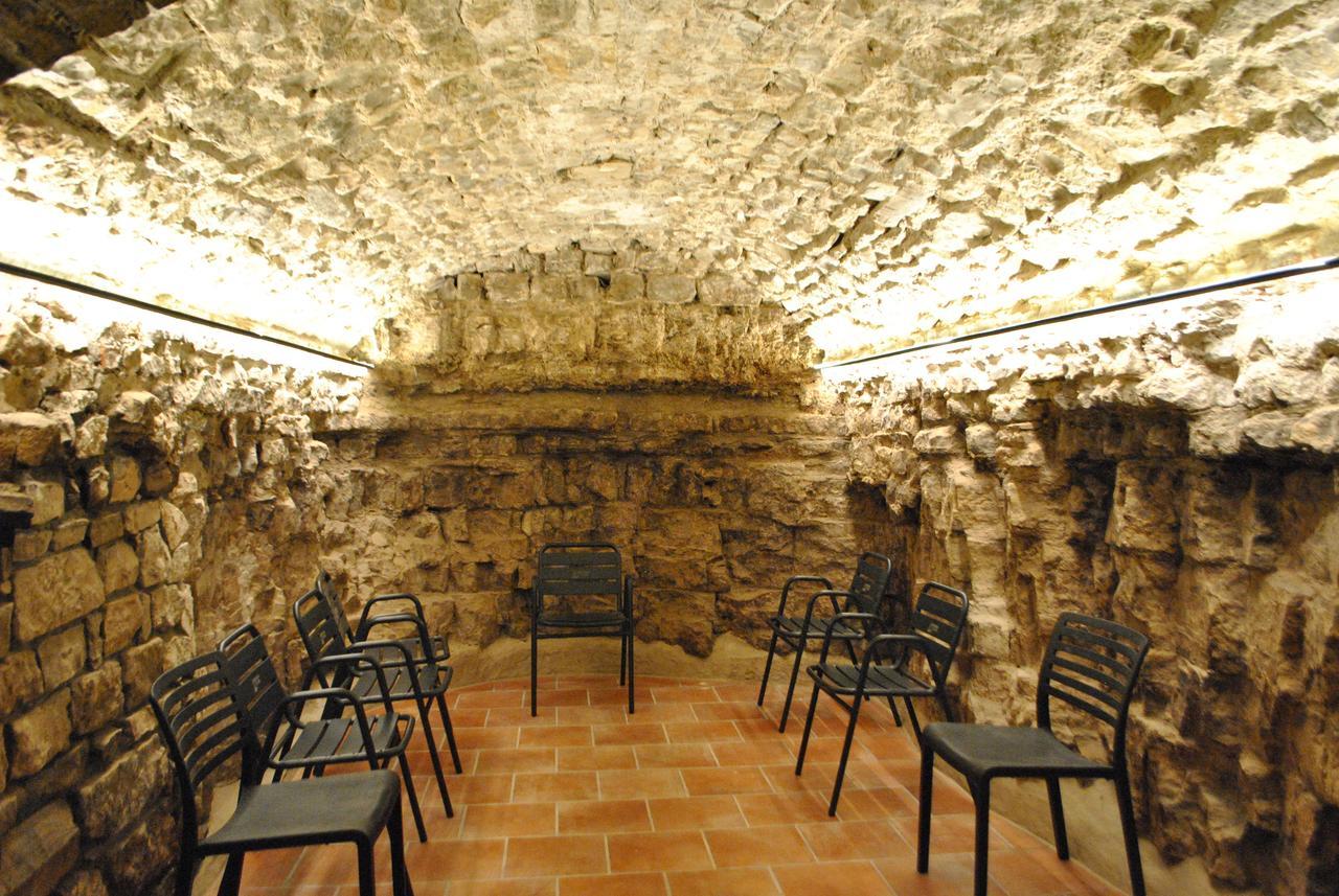Hostal Universitat Cervera Kültér fotó